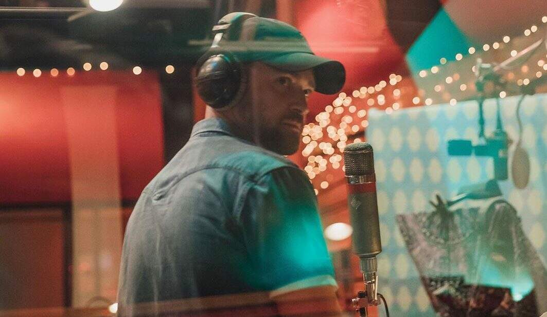 Justin Timberlake aparece em estúdio com Lizzo