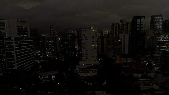 Dia vira noite em São Paulo e internautas se assustam: “Parece Stranger Things”