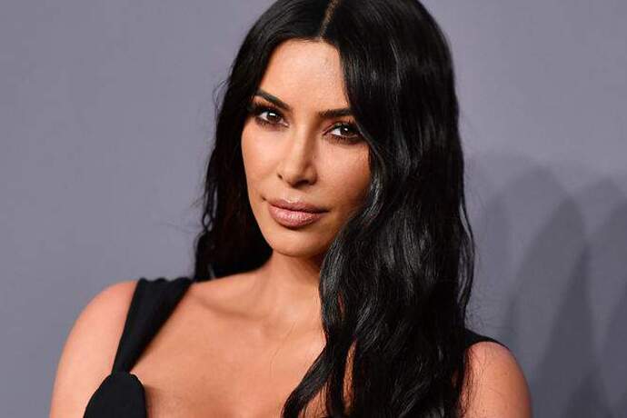 Kim Kardashian é diagnosticada com Lúpus e chora na TV: “Estou apavorada” - Metropolitana FM