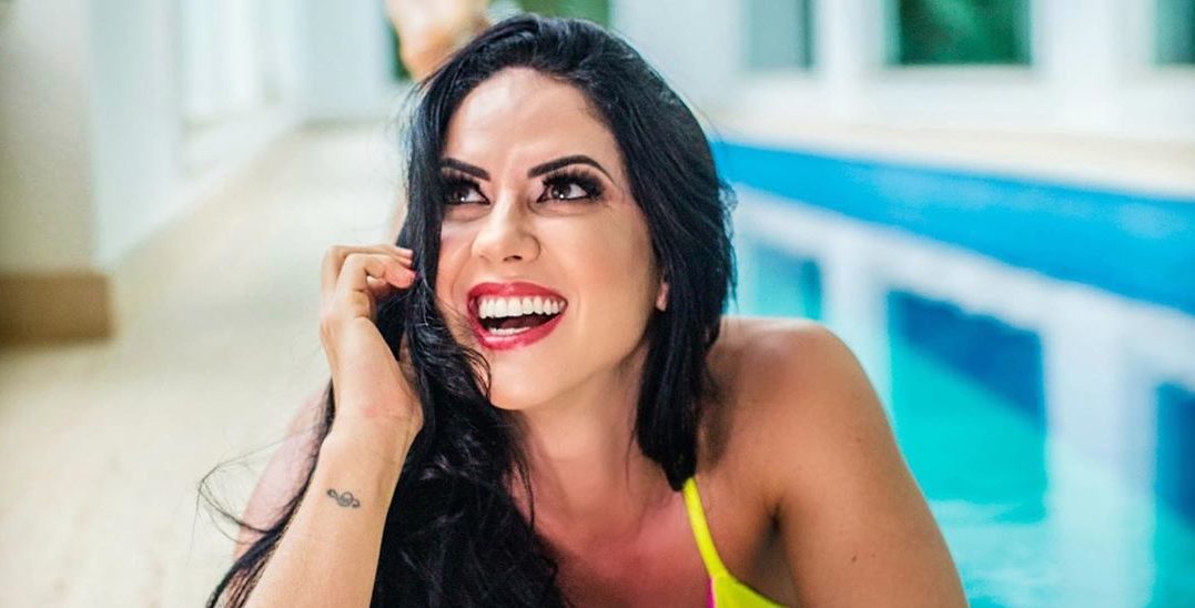 Graciele Lacerda surpreende fãs com foto reveladora: “Por que tão perfeita?” - Metropolitana FM