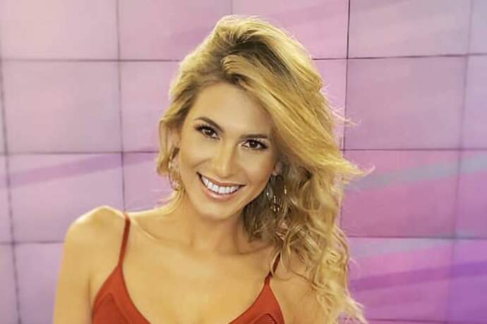 Lívia Andrade volta a usar vestido encantador no “Fofocalizando” - Metropolitana FM