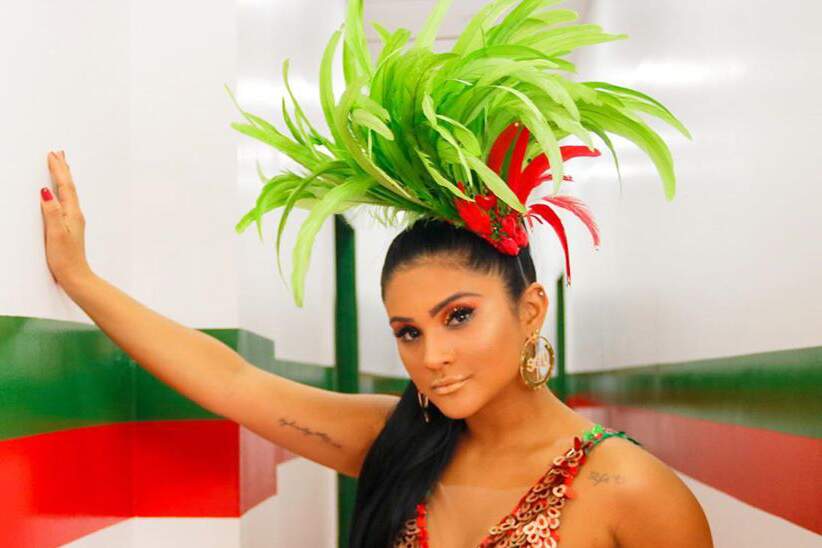Mileide Mihaile esbanja boa forma em clique de carnaval e encanta: “Beleza pura”