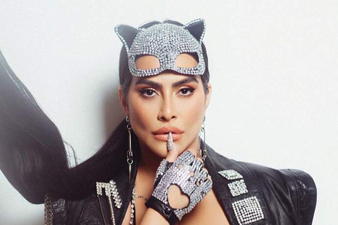 Cleo surge vestida de Mulher-Gato e deixa seguidores encantados - Metropolitana FM