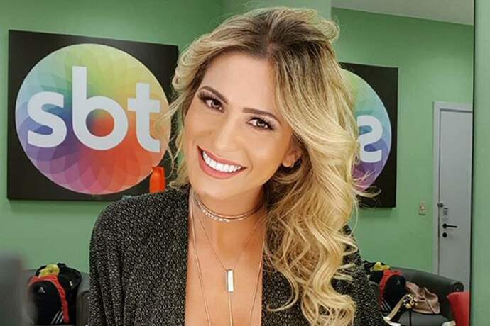 Lívia Andrade mostra o look do dia e fãs elogiam: “Isso que é perfeição” - Metropolitana FM