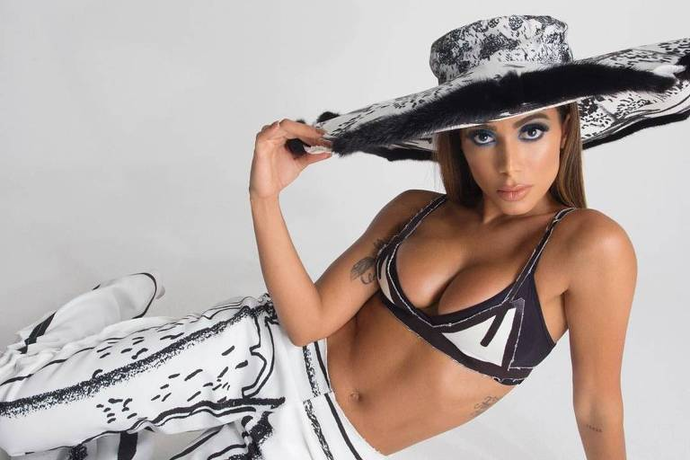 Após ser chamada de lixo por rapper americana, Anitta rebate: “Caminho certo” - Metropolitana FM