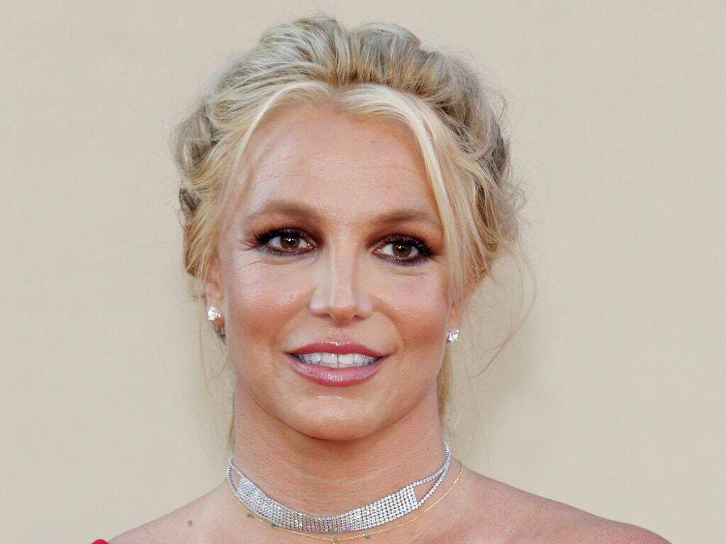 Britney Spears ganha direito de ampliar time de advogados no processo que move contra seu pai - Metropolitana FM