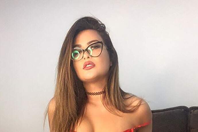 Geisy Arruda posta vídeos exibindo lingerie transparente e dispara: “Sou extraordinária!”