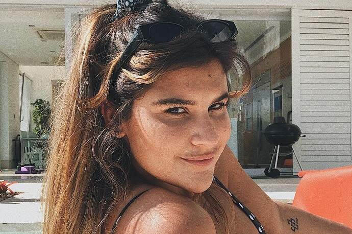 Filha de Flávia Alessandra aposta em look diferenciado e recebe elogios: “Perfeição divina”