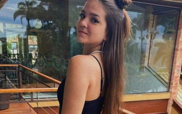 Aos 16 anos, Mel Maia surge com roupa diferenciada e fã critica: “Pequena demais” - Metropolitana FM