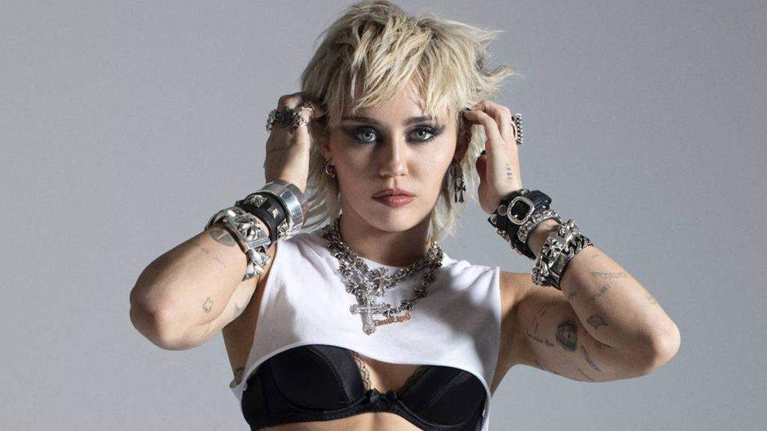 Em entrevista, Miley Cyrus revela quais cantores ela beijaria - Metropolitana FM