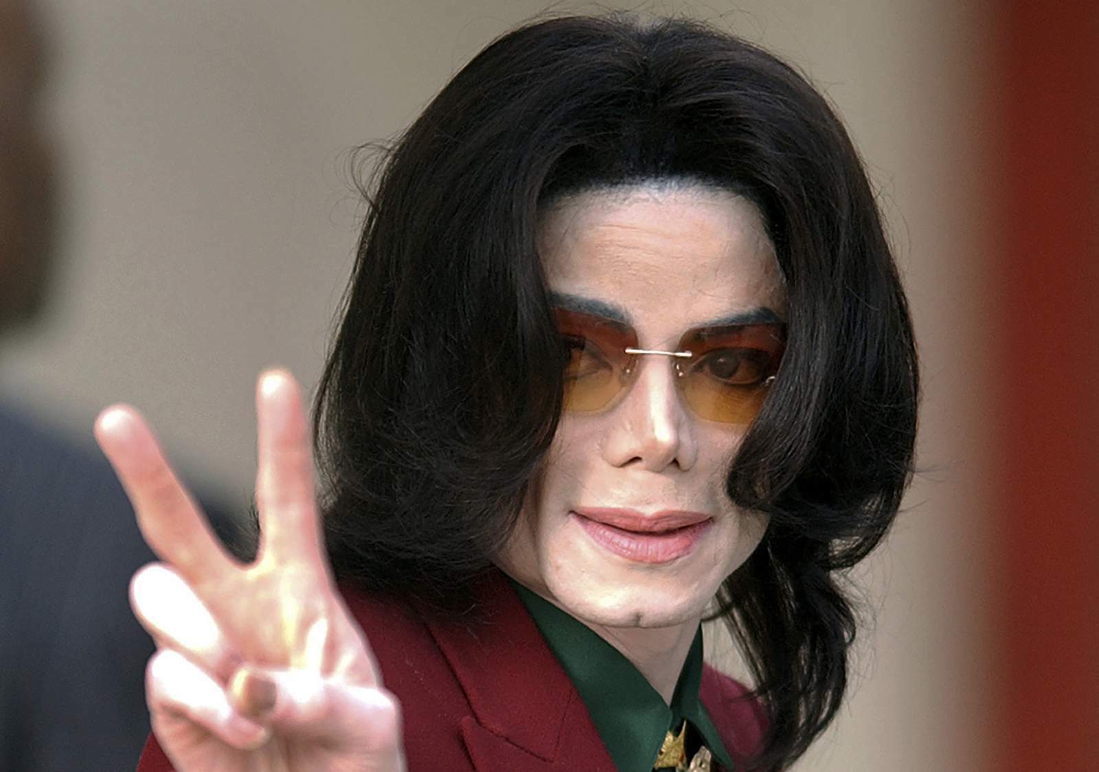 Filhos de Michael Jackson pedem 100 milhões de dólares em processo contra HBO, revela revista