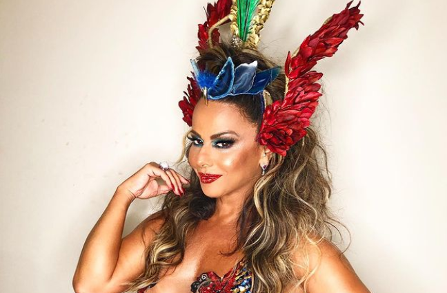 Viviane Araújo relembra foto com roupa do carnaval: “Dia de TBT” - Metropolitana FM