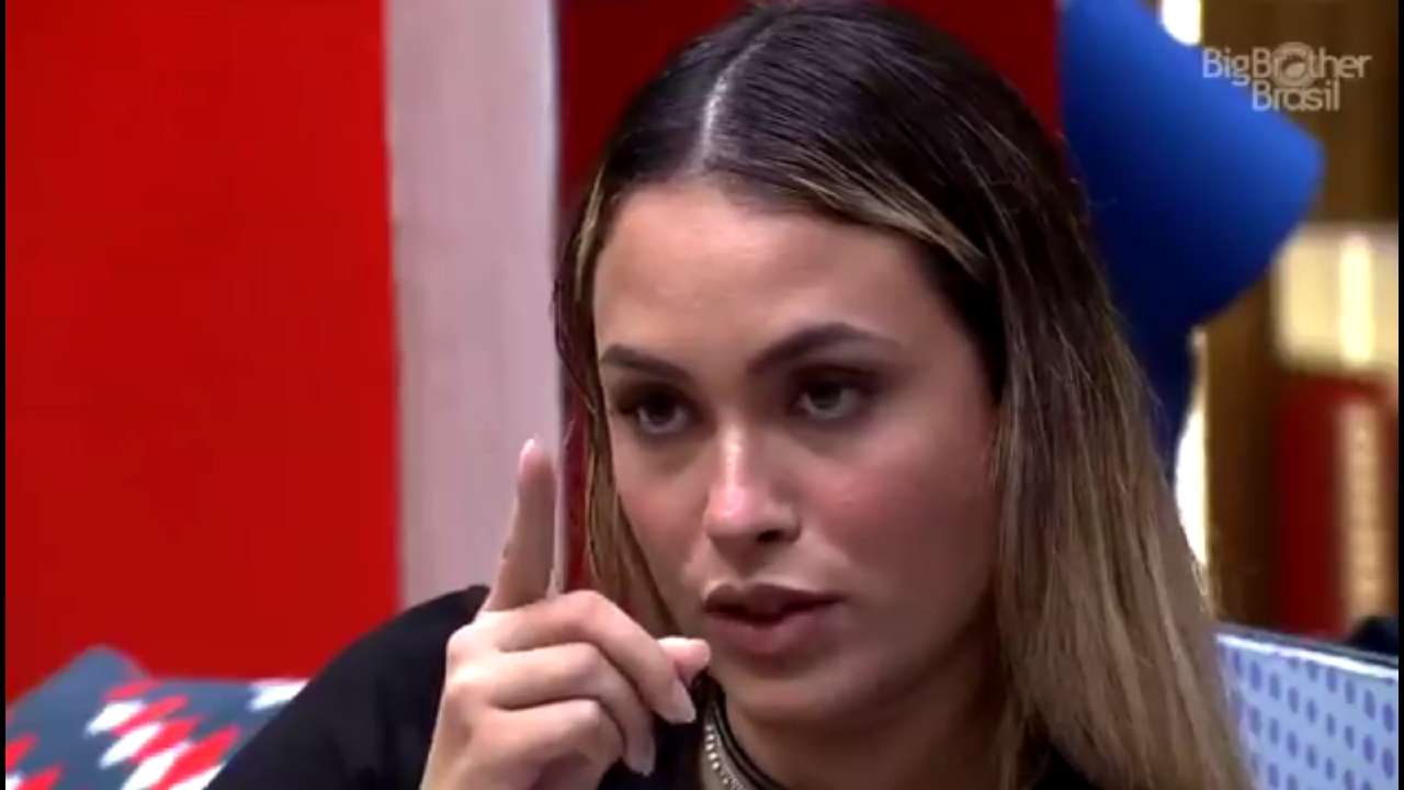 BBB21: Sarah alfineta Juliette: “Tentando convencer o Arthur a não votar nela” - Metropolitana FM