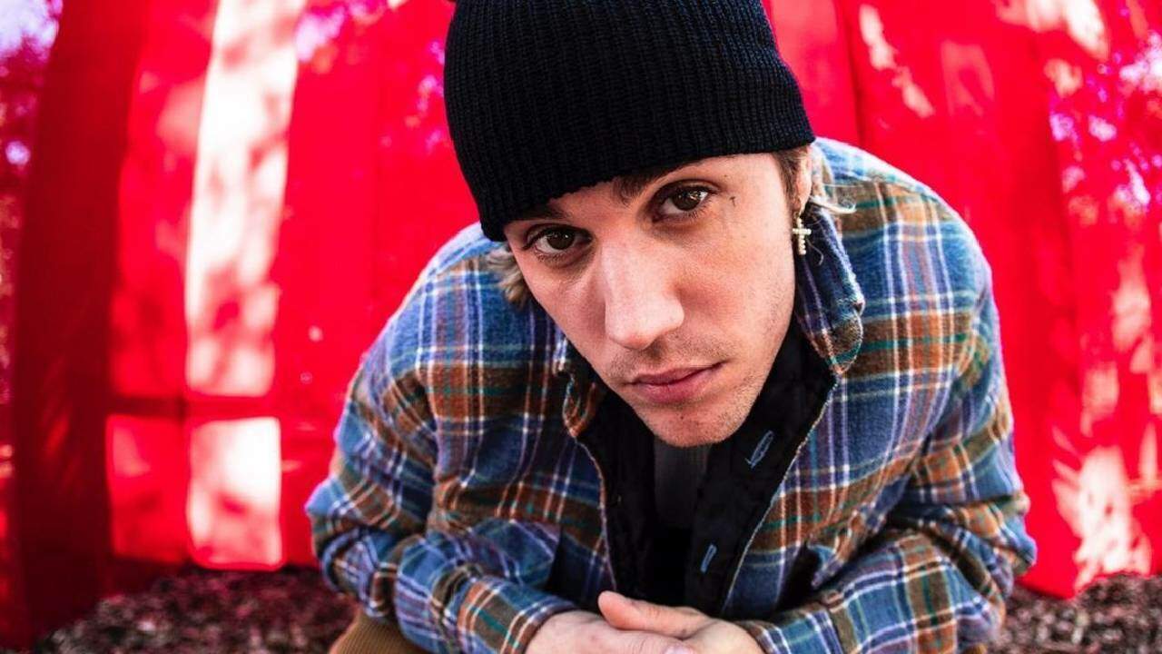 Justin Bieber lança nova versão do seu hit “Peaches” em parceria com grandes rappers; confira! - Metropolitana FM