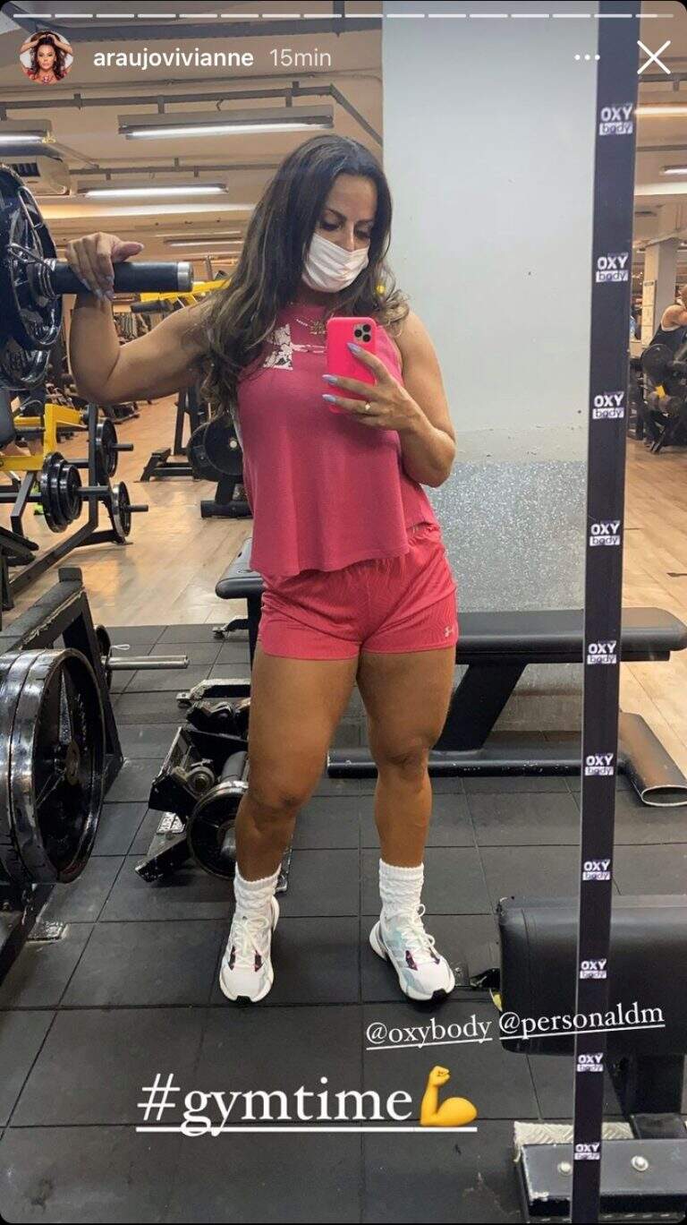 Viviane Araújo Começa O Dia Se Exercitando E Inspira Fãs Com Selfie Na