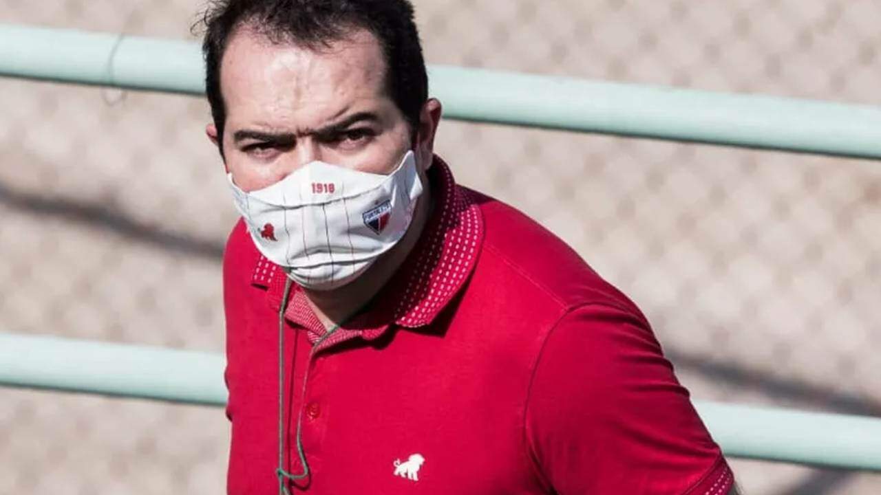 Marcelo Paz, presidente do Fortaleza, afirma procura por Fernando Diniz para ocupar a vaga de treinador