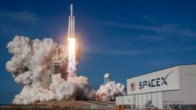 SpaceX e Google fecham acordo para uso de satélites Starlink