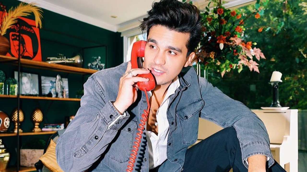 Luan Santana arrasa em clique ao telefone para anunciar single: “alô? tô ligando pra avisar que tá chegando música nova” - Metropolitana FM