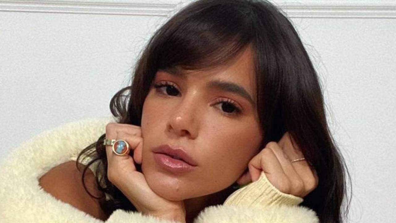 Bruna Marquezine divulga bastidores de ensaio e ostenta saúde na web: “Perfeita” - Metropolitana FM