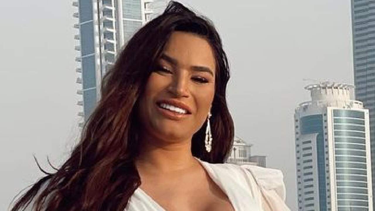 Após intensa crise de ansiedade, Raissa Barbosa descansa em Dubai: “Preciso parar de me machucar” - Metropolitana FM