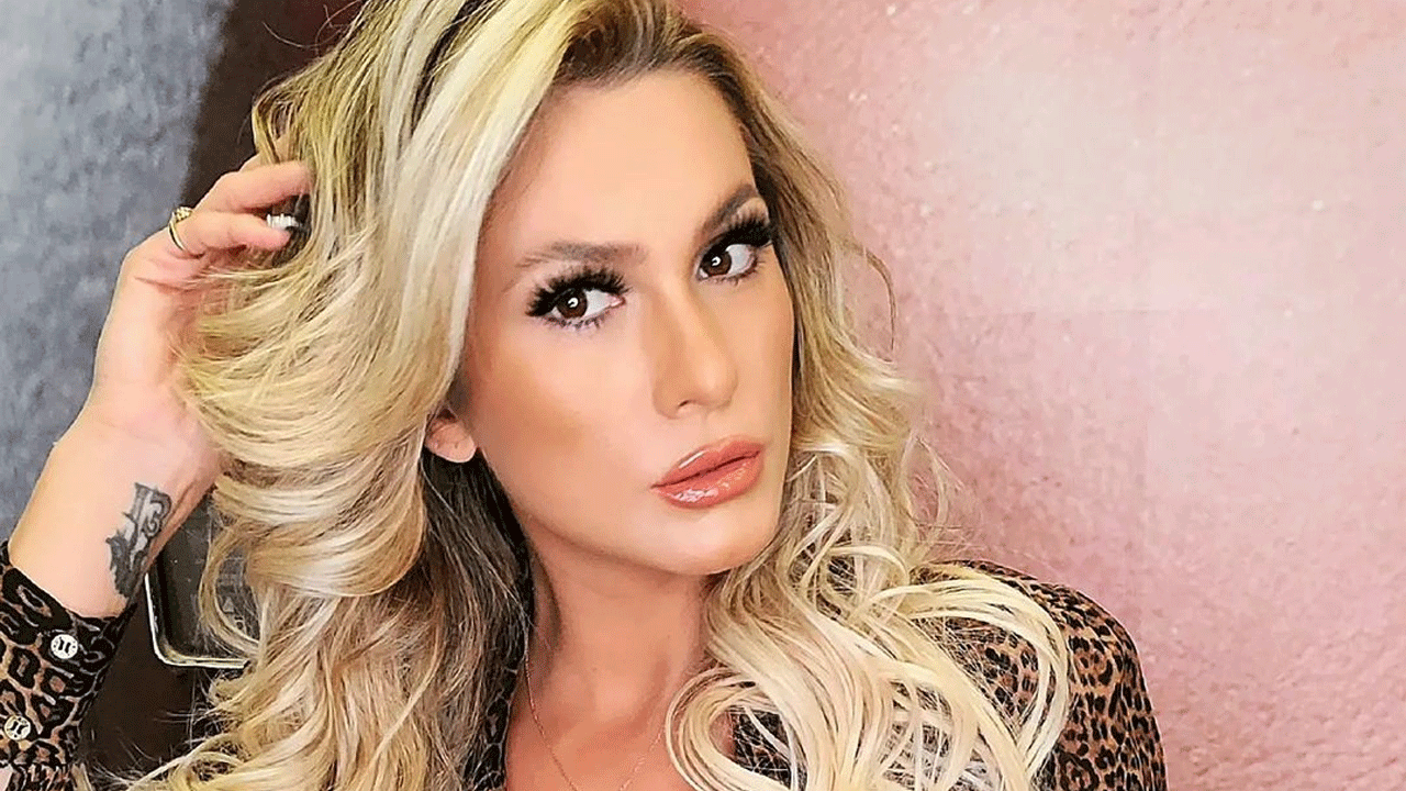 Lívia Andrade encanta fãs ao posar com look animal print: “Solte suas feras” - Metropolitana FM