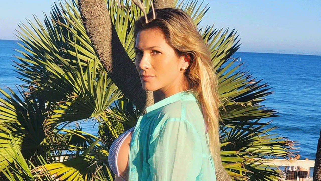 Lívia Andrade curte dia de piscina e celebra: “Dia lindo de sol em Malibu” - Metropolitana FM