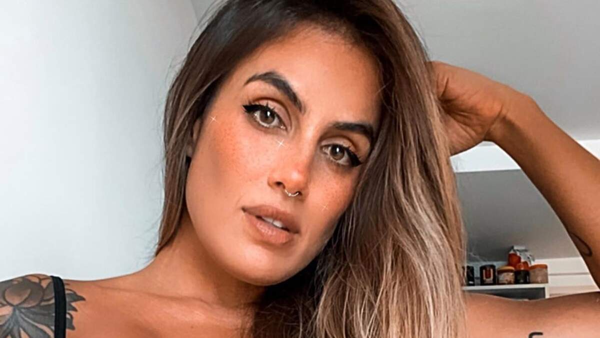 Deitada na areia da praia, ex-BBB Carol Peixinho exibe bronzeado perfeito: “Sal na pele!” - Metropolitana FM