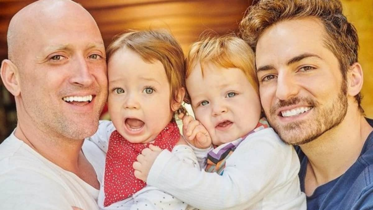 Thales Bretas, viúvo de Paulo Gustavo, comemorou o aniversário de dois anos do filho Romeu: “Papai vai estar sempre presente” - Metropolitana FM