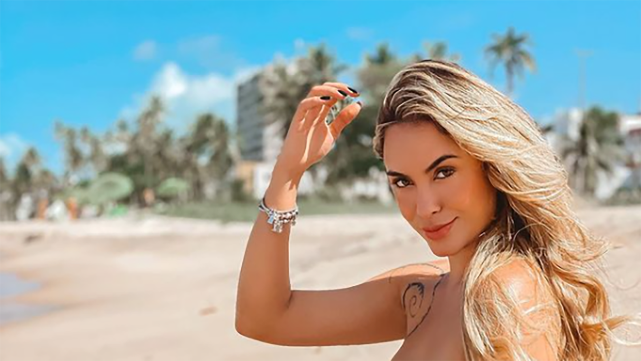 Ex-BBB Sarah Andrade aproveita dia de sol para renovar bronzeado: “Apaixonada por essa terra” - Metropolitana FM