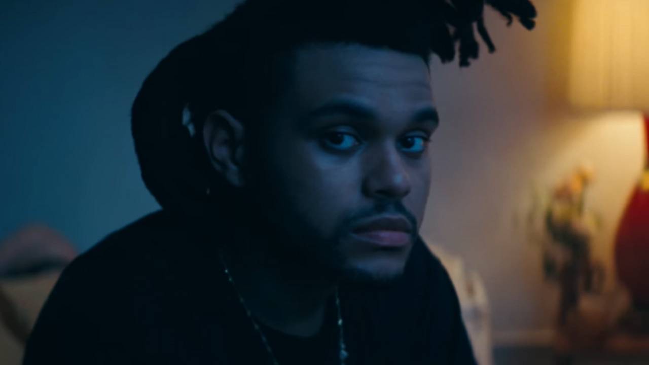 De surpresa, The Weeknd lança versão alternativa do clipe de “Can’t Feel My Face”; confira! - Metropolitana FM