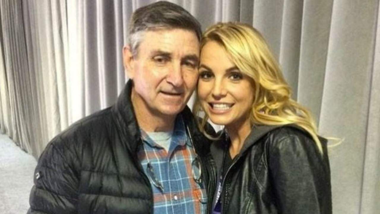 Após 13 anos, pai de Britney Spears pede o fim da tutela da artista - Metropolitana FM
