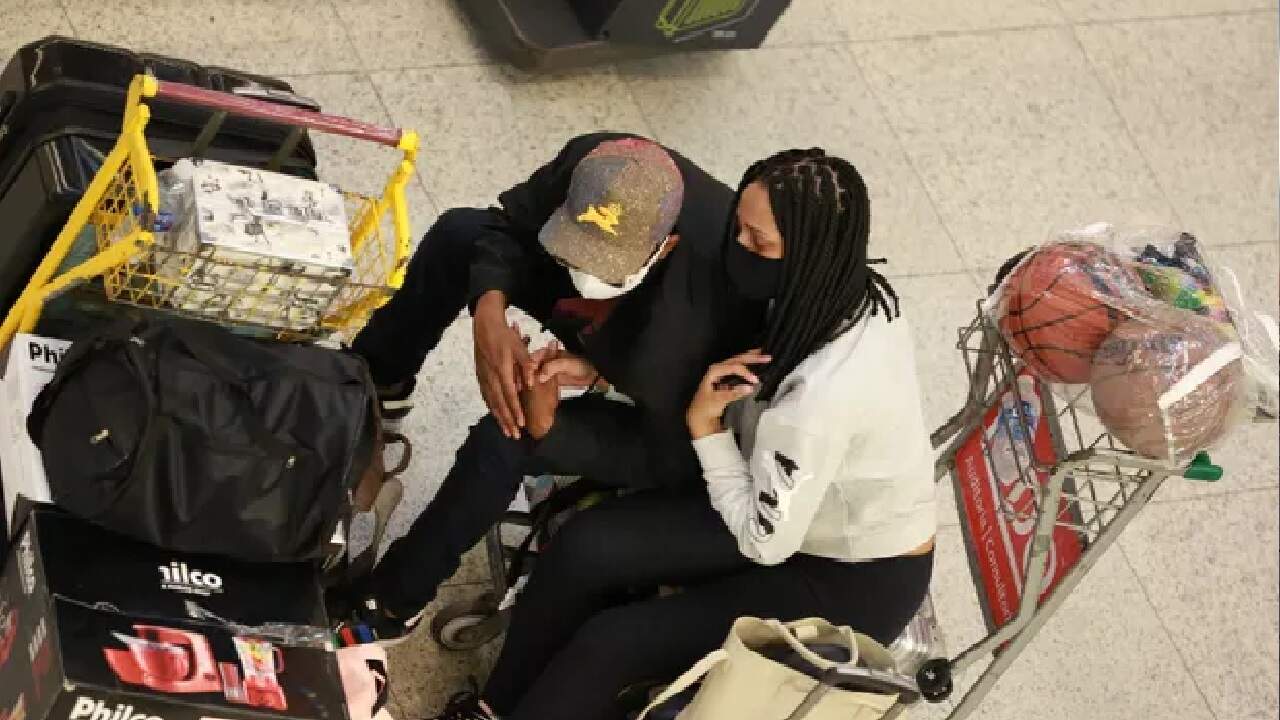 Ex-BBB Lucas Penteado e ex-noiva são flagrados chorando em aeroporto após suposta traição - Metropolitana FM
