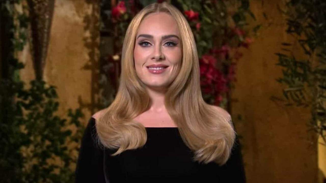 Durante live, Adele divulga trecho de sua nova música e fala de sua relação com outros cantores - Metropolitana FM