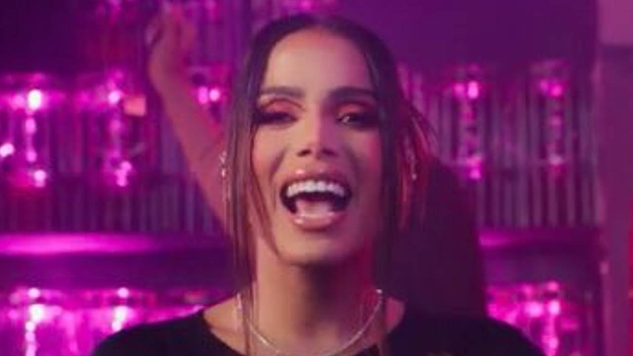 Anitta conquista feito inédito no YouTube; saiba detalhes - Metropolitana FM