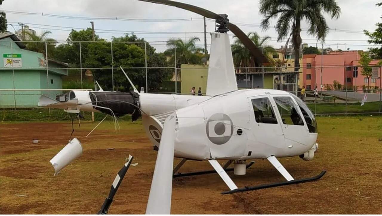 Piloto de helicóptero da Globo faz pouso forçado após pane mecânica e imagens chocam web