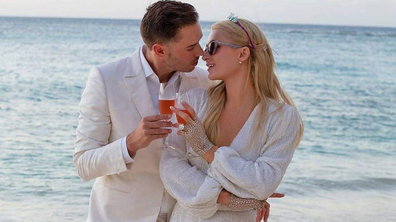 Paris Hilton se casa com o empresário Carter Reum: “Meu para sempre começa hoje”