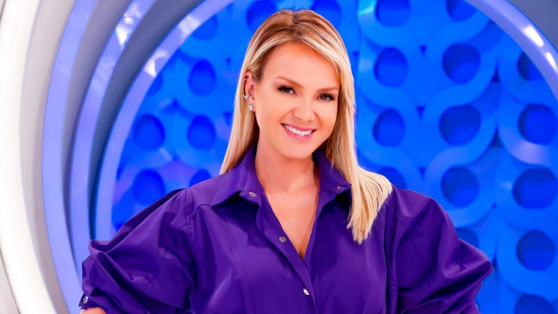 Eliana é uma apresentadora brasileira, fez parte do conjunto Banana Split, foi a primeira apresentadora do Bom Dia & Cia e atualmente apresenta Eliana nas tardes de domingo no SBT.