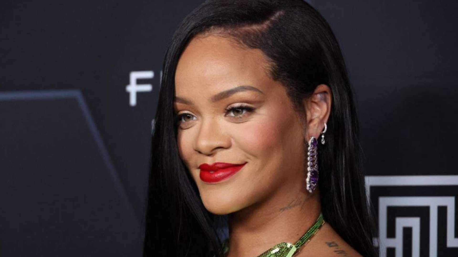 Rihanna conta por que não usou ‘roupas de grávida’ e expõe motivo chocante e inusitado - Metropolitana FM