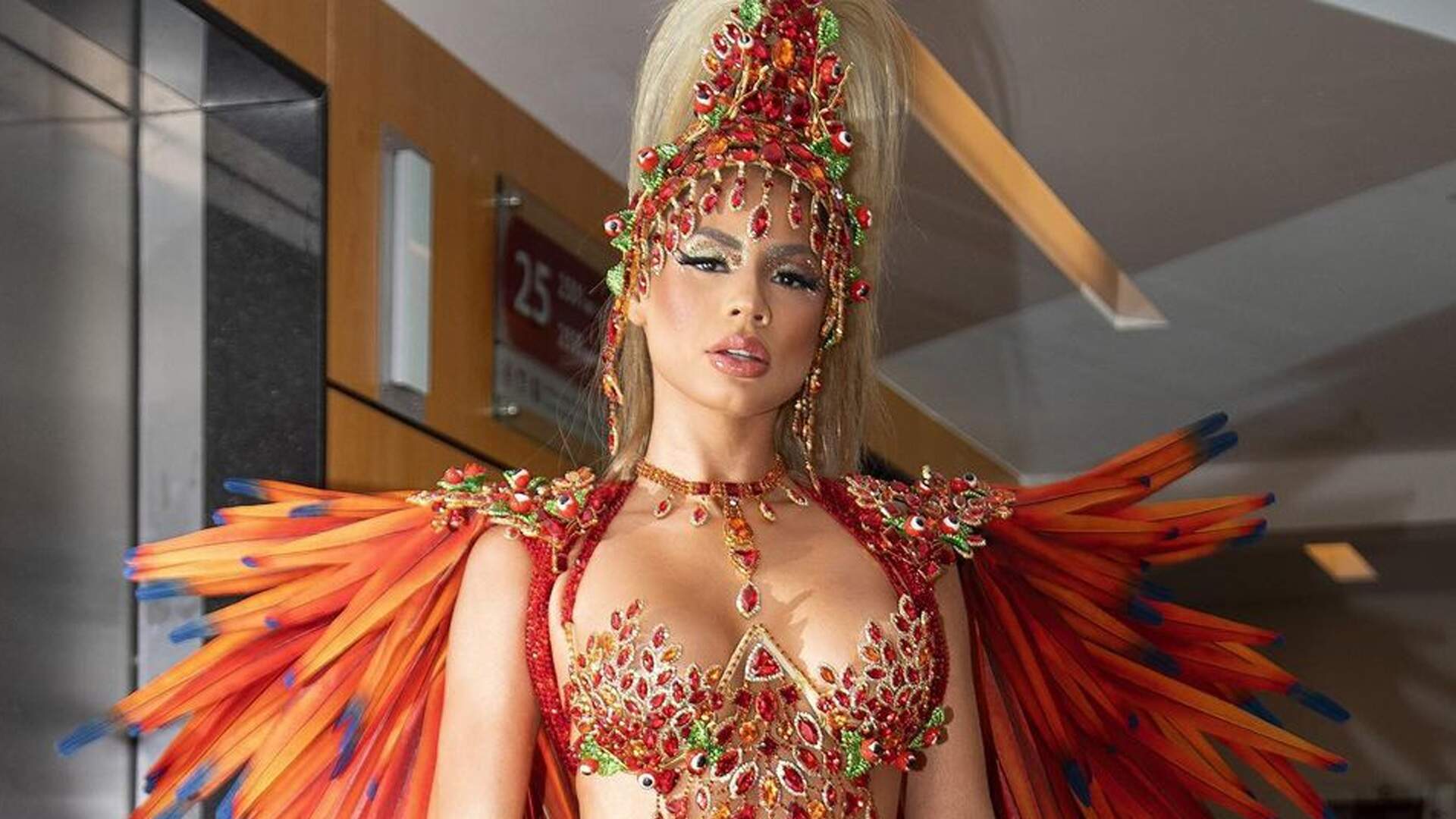 Fantasia de carnaval de Lexa surpreende nas redes sociais: “Babando até agora” - Metropolitana FM