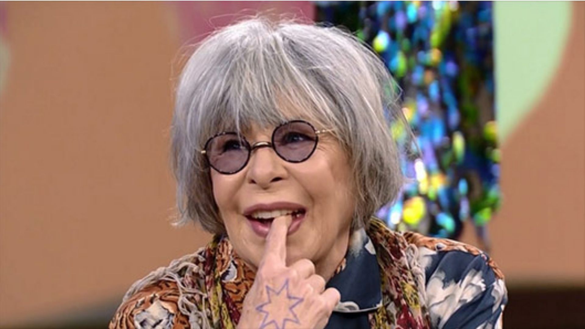Rita Lee está curada do câncer no pulmão aos 74 anos e emociona web - Metropolitana FM