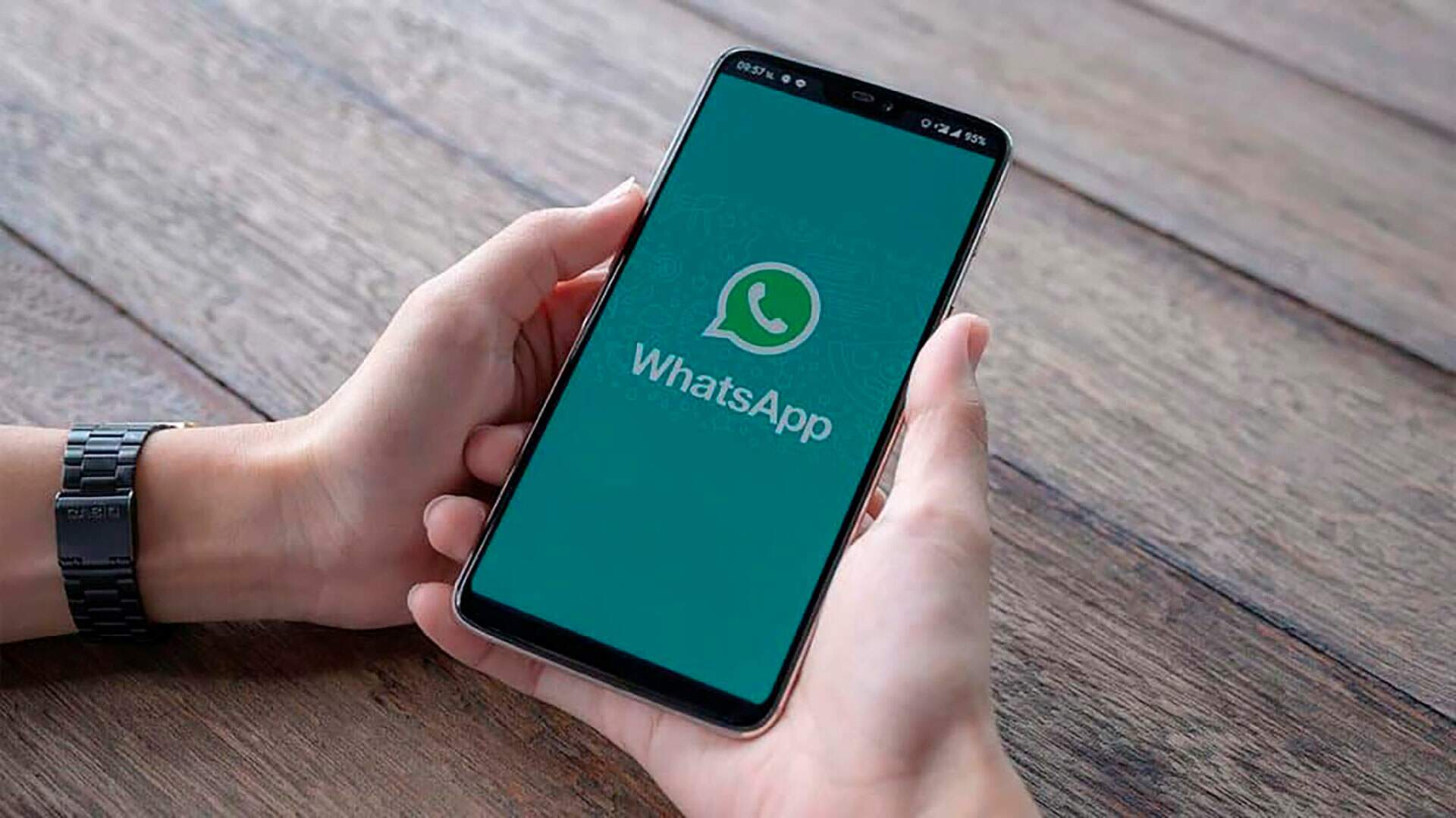 WhatsApp sai do ar no Brasil e gera polêmica: “Acabou?”
