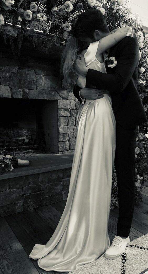 Miley Cyrus e Liam Hemsworth em seu casamento