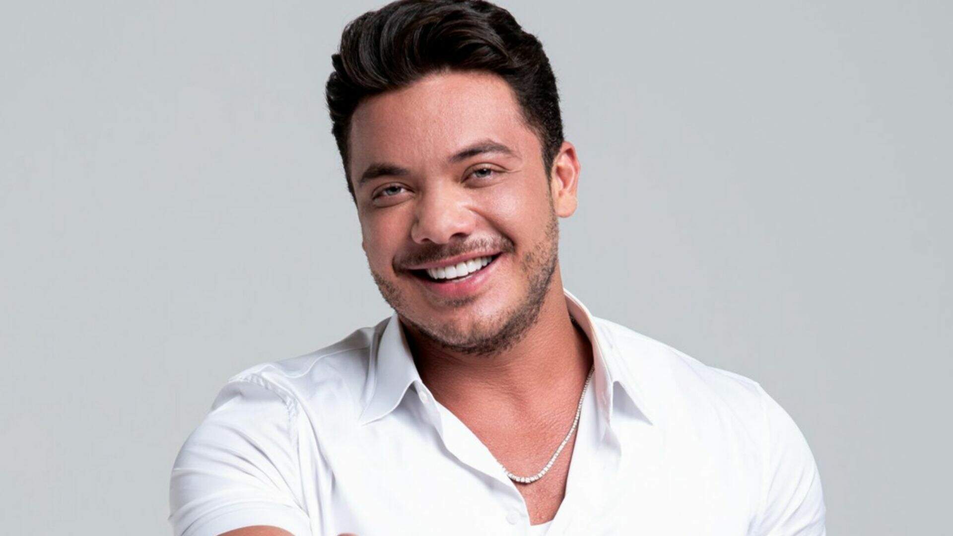 Wesley Safadão é um cantor brasileiro, ganhou notoriedade no nordeste em 2007 e, em 2010, ficou conhecido nacionalmente