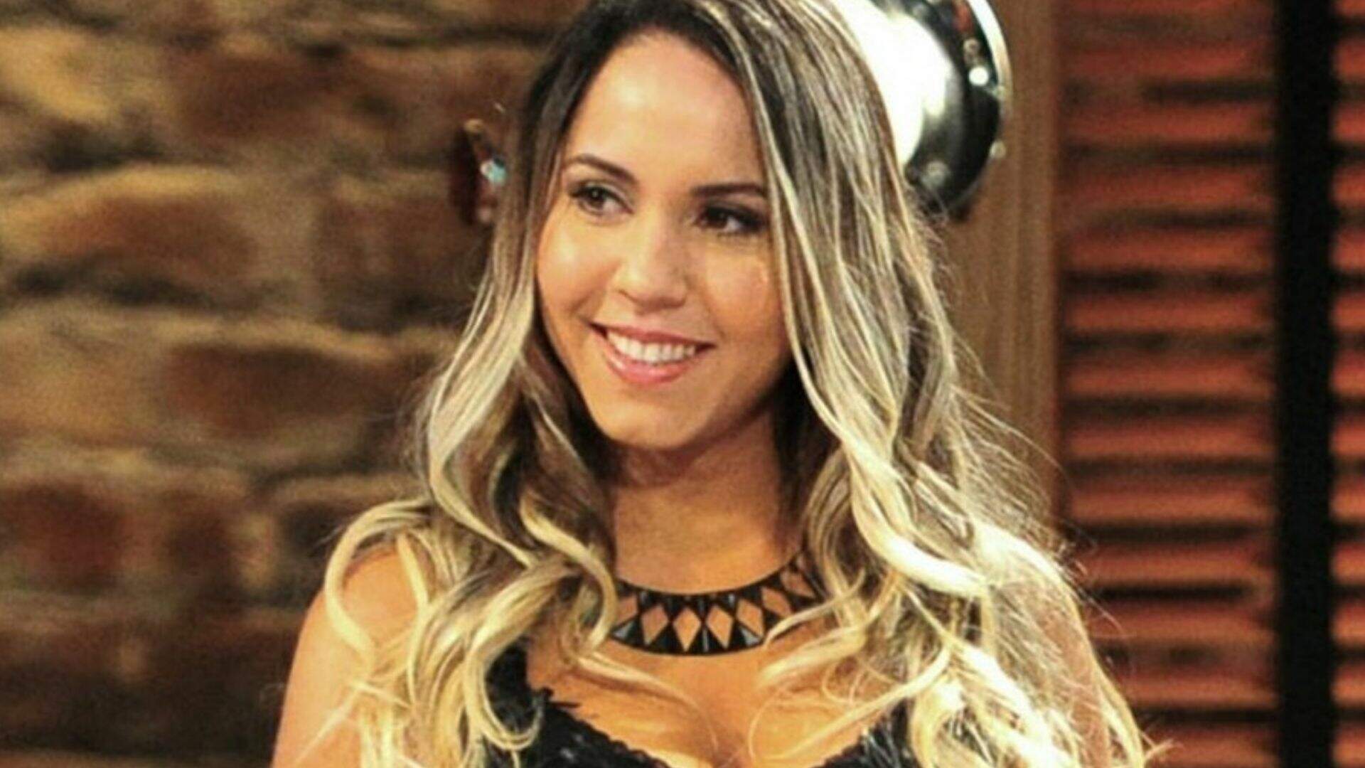 Mulher Melão vende vídeo tomando banho e gera polêmica na internet - Metropolitana FM