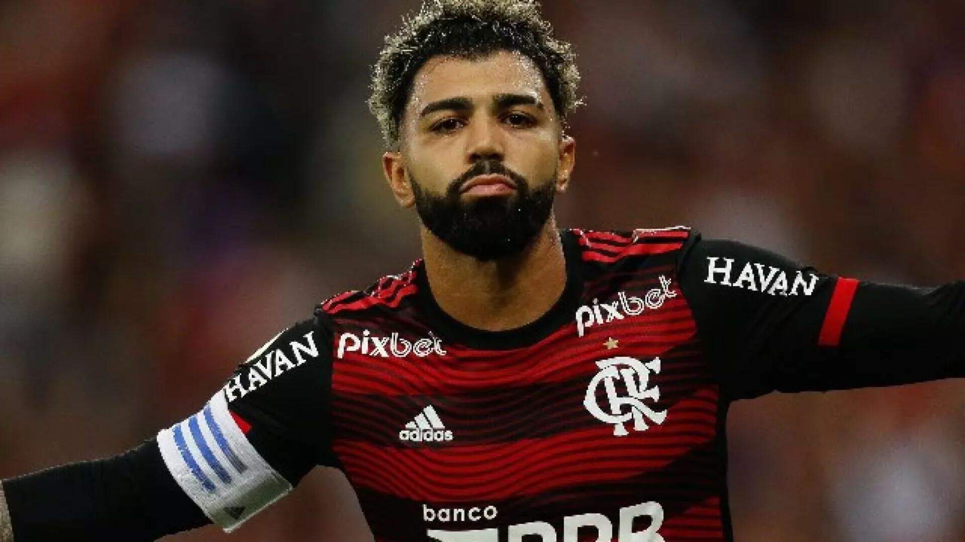 Gabriel Barbosa é um jogador de futebol brasileiro, revelado pelo Santos F.C., atualmente, é atacante do Flamengo