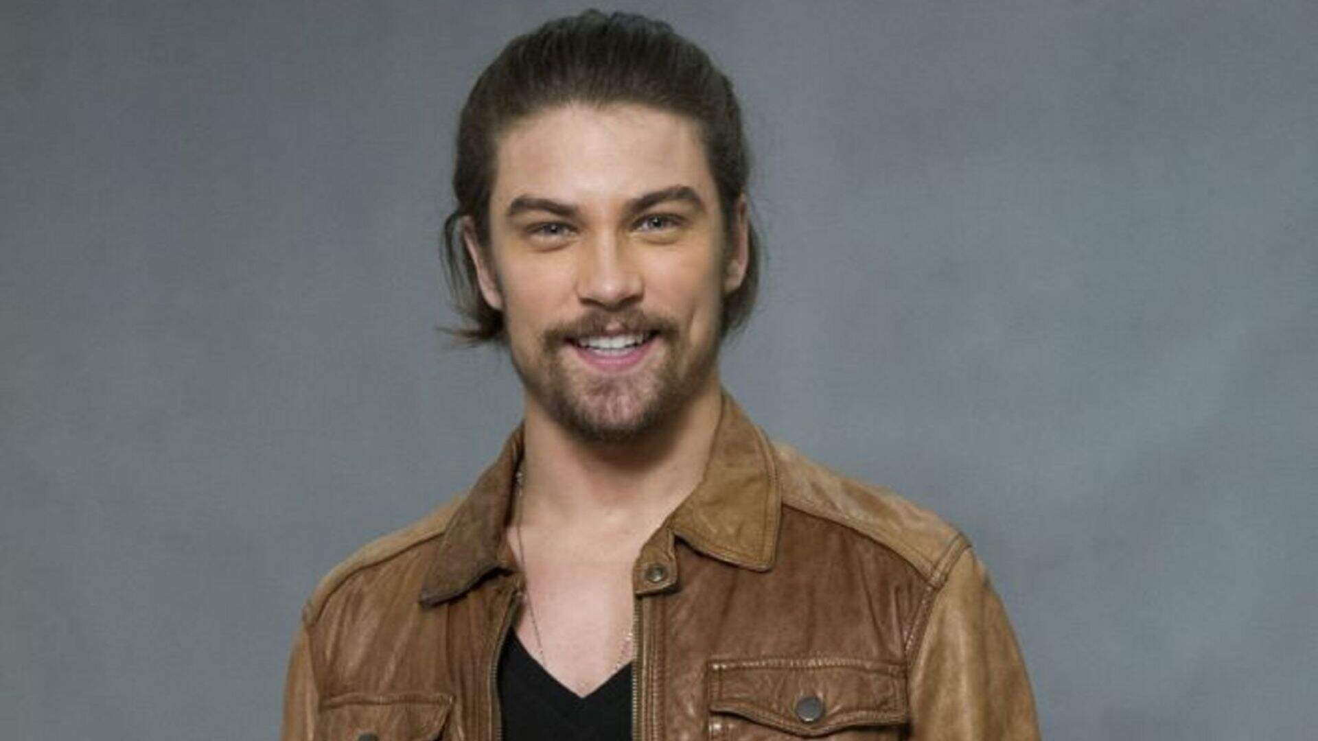 Raphael Sander é um ator brasileiro que estreou na série Verdades Secretas em 2015, o ator já participou das novelas Totalmente Demais (2016), Apocalipse (2017), Jesus (2018) e Gênesis (2021)