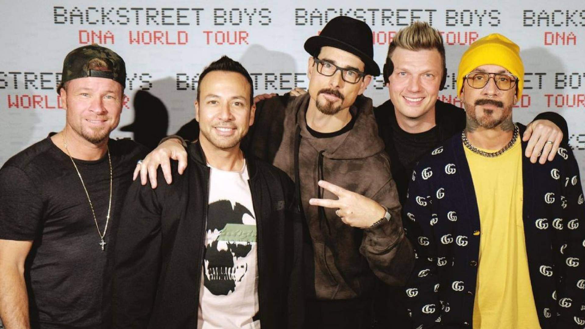 Backstreet Boys cantam com famoso rapper durante show e avisam: “sexto integrante do grupo” - Metropolitana FM