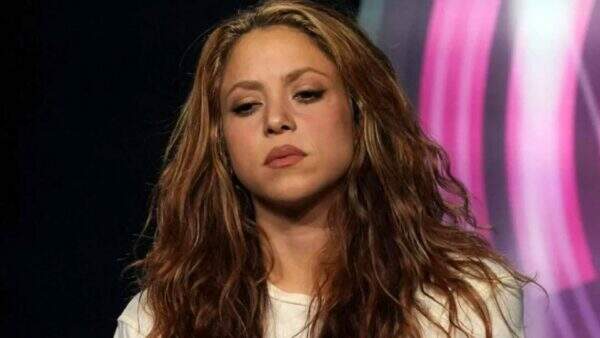 Shakira sofre grave acusação, situação é exposta e causa polêmica