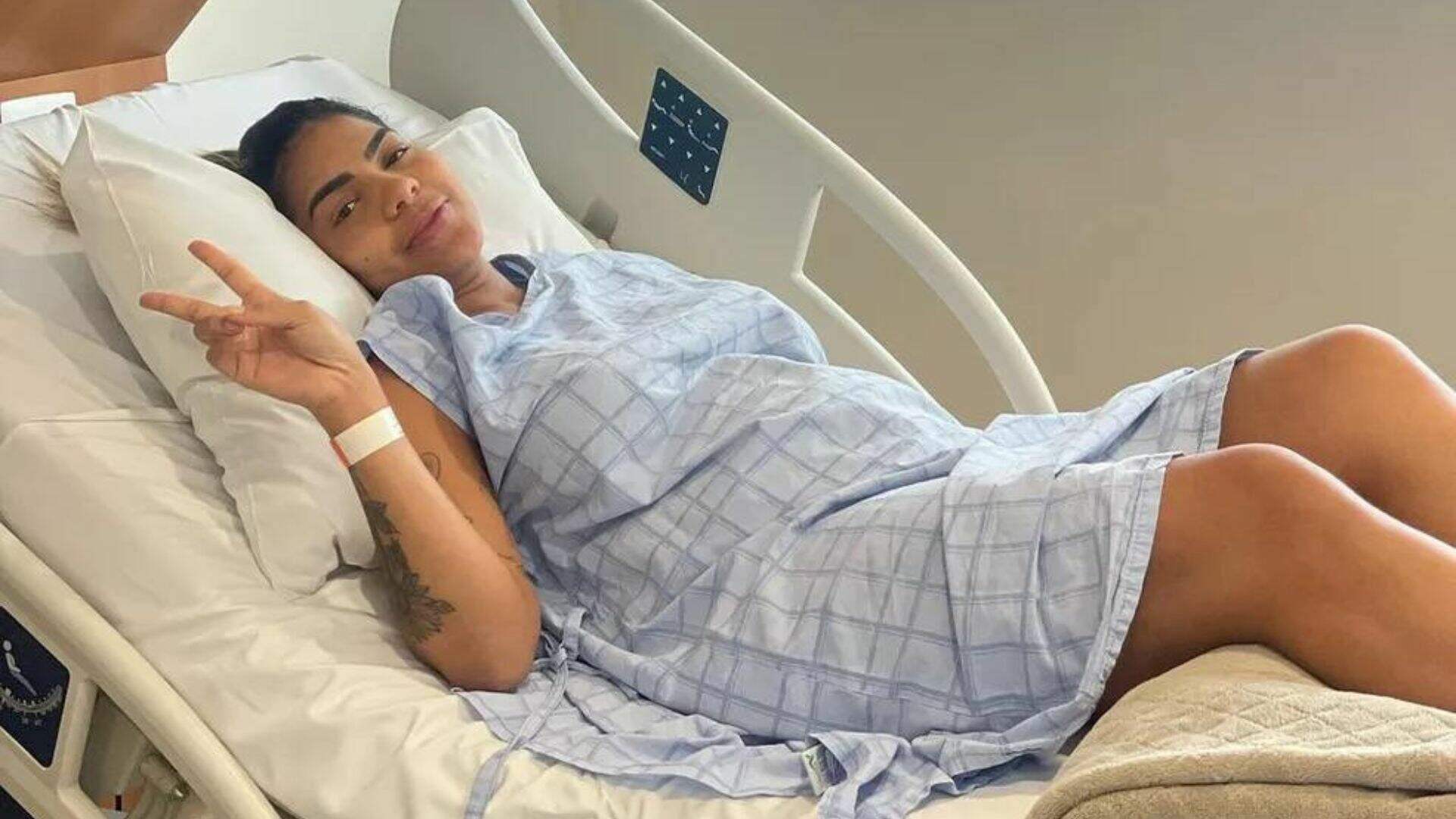 Que susto! Após dores fortes Tays Reis passa por cirurgia de emergência - Metropolitana FM
