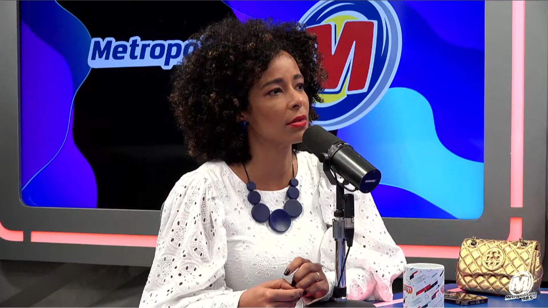 Alinne Prado abre o jogo após sofrer caso grave de racismo ao vivo: “Trabalho com superação” - Metropolitana FM